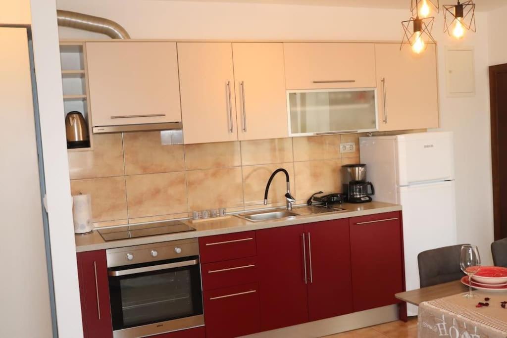 Apartments Kikaso - Near Mall Of Split, Free Parking Exterior photo