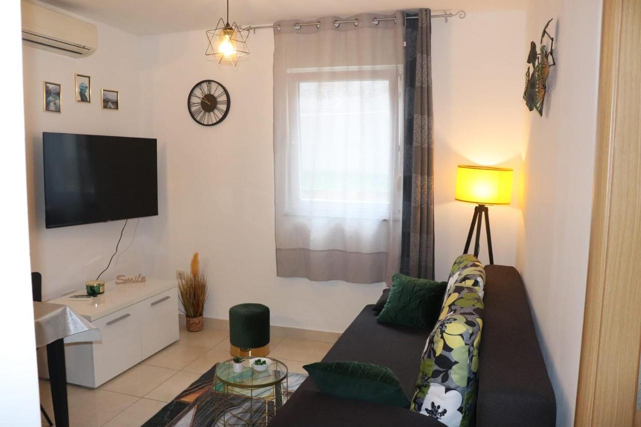 Apartments Kikaso - Near Mall Of Split, Free Parking Exterior photo